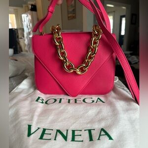 NWOT Pink Botegga Veneta Mount Envelope